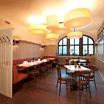 Hotel Stadt-gut-hotel Goldener Adler 3*