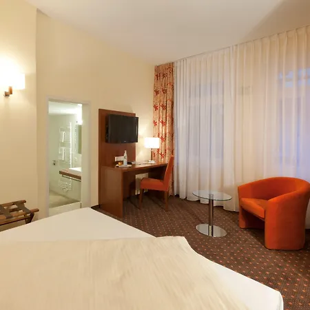 Hotel Stadt-gut-hotel Goldener Adler 3*