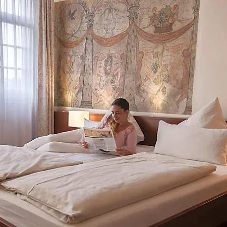 Stadt-gut-hotel Goldener Adler Hotel 3*