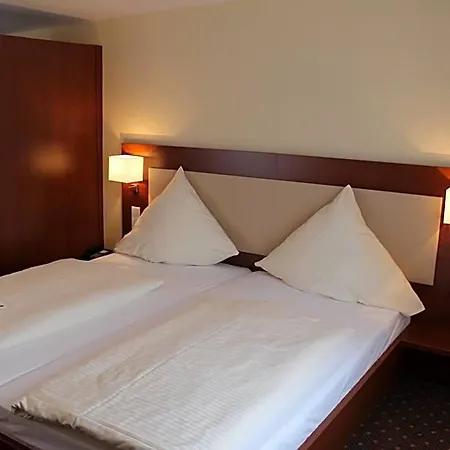 Stadt-gut-hotel Goldener Adler 3*
