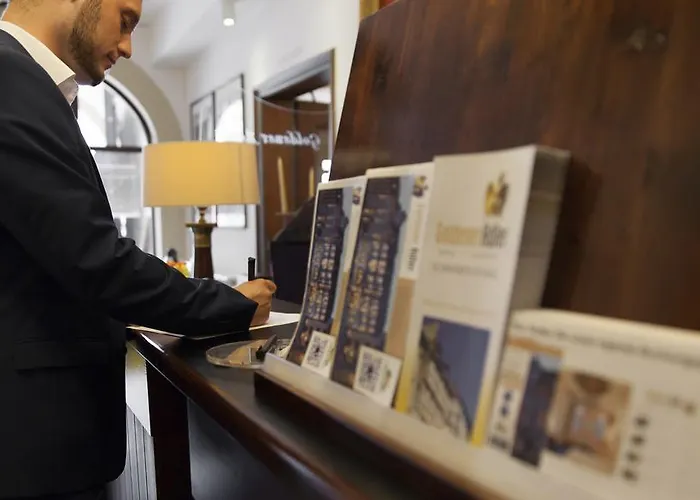 Stadt-gut-hotel Goldener Adler فندق 3*