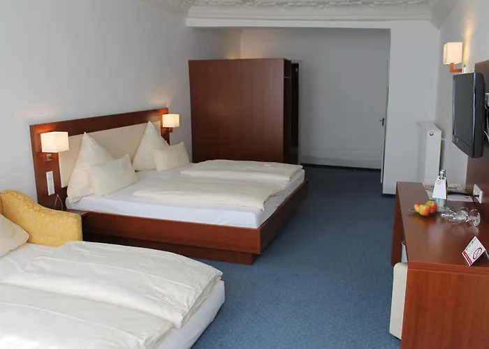 Stadt-gut-hotel Goldener Adler فندق